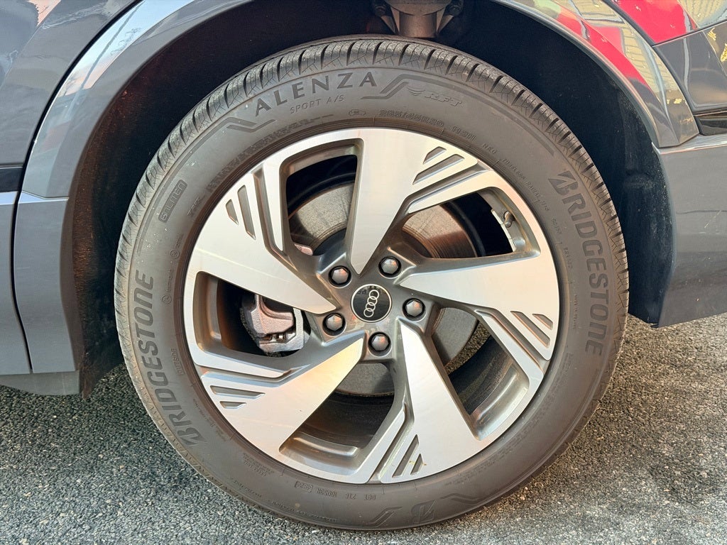 2025 Audi Q6 e-tron Premium Plus quattro