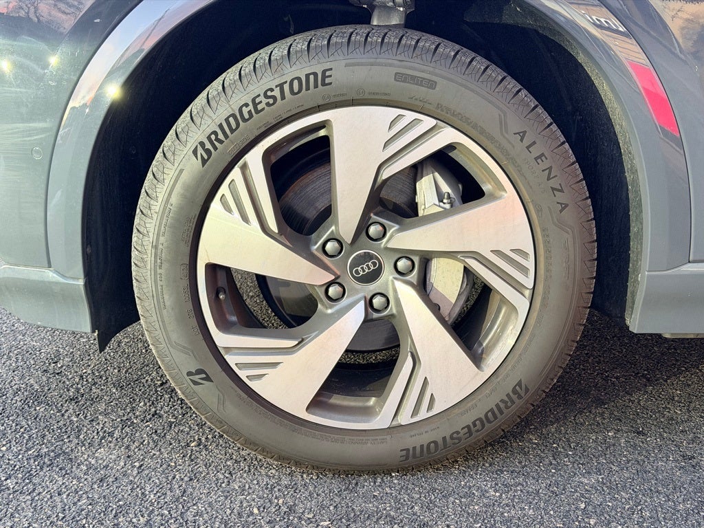 2025 Audi Q6 e-tron Premium Plus quattro