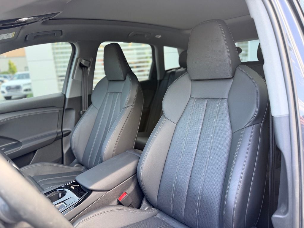 2025 Audi Q6 e-tron Premium Plus quattro