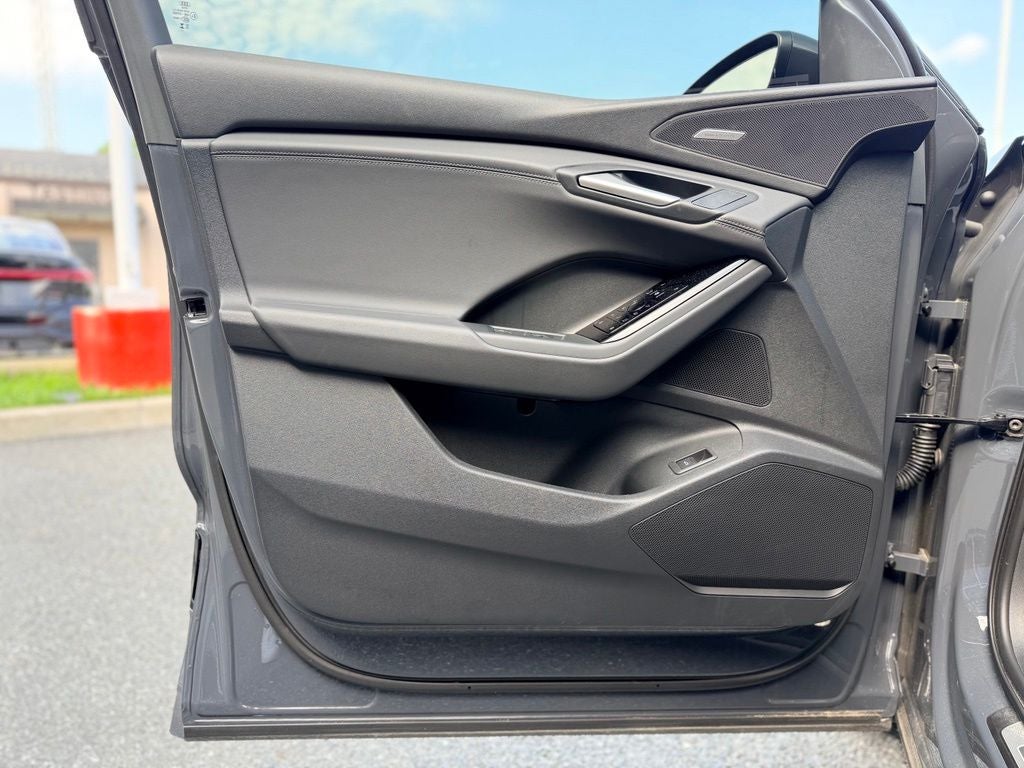 2025 Audi Q6 e-tron Premium Plus quattro