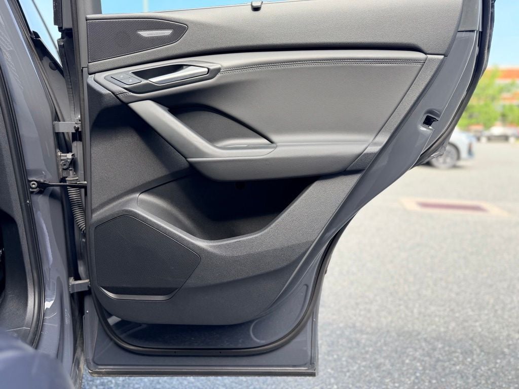 2025 Audi Q6 e-tron Premium Plus quattro