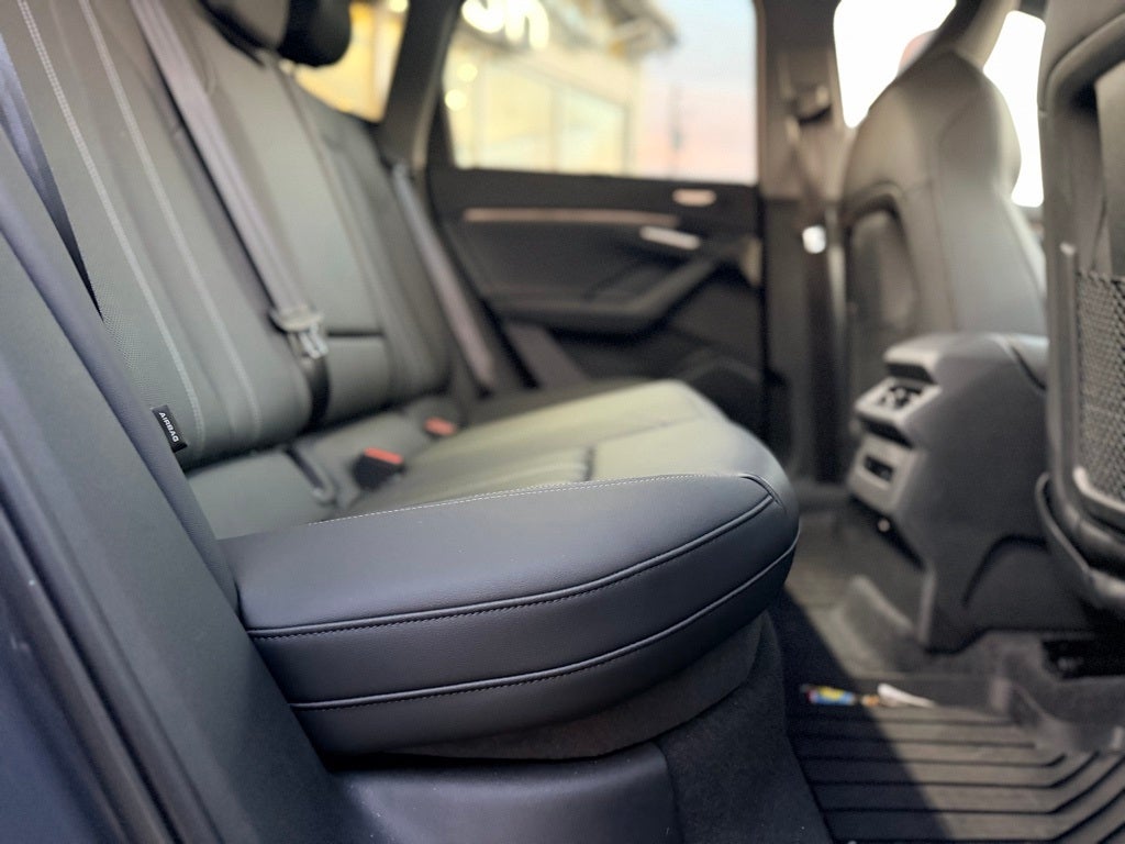 2025 Audi Q6 e-tron Premium Plus quattro