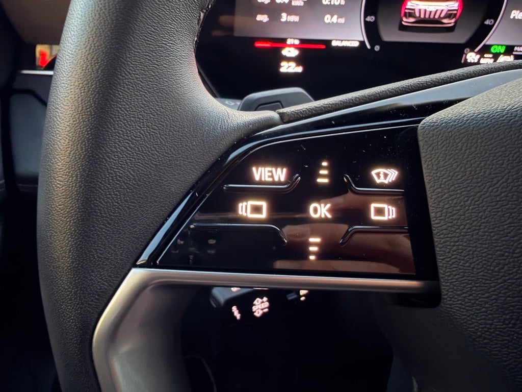 2025 Audi Q6 e-tron Premium Plus quattro