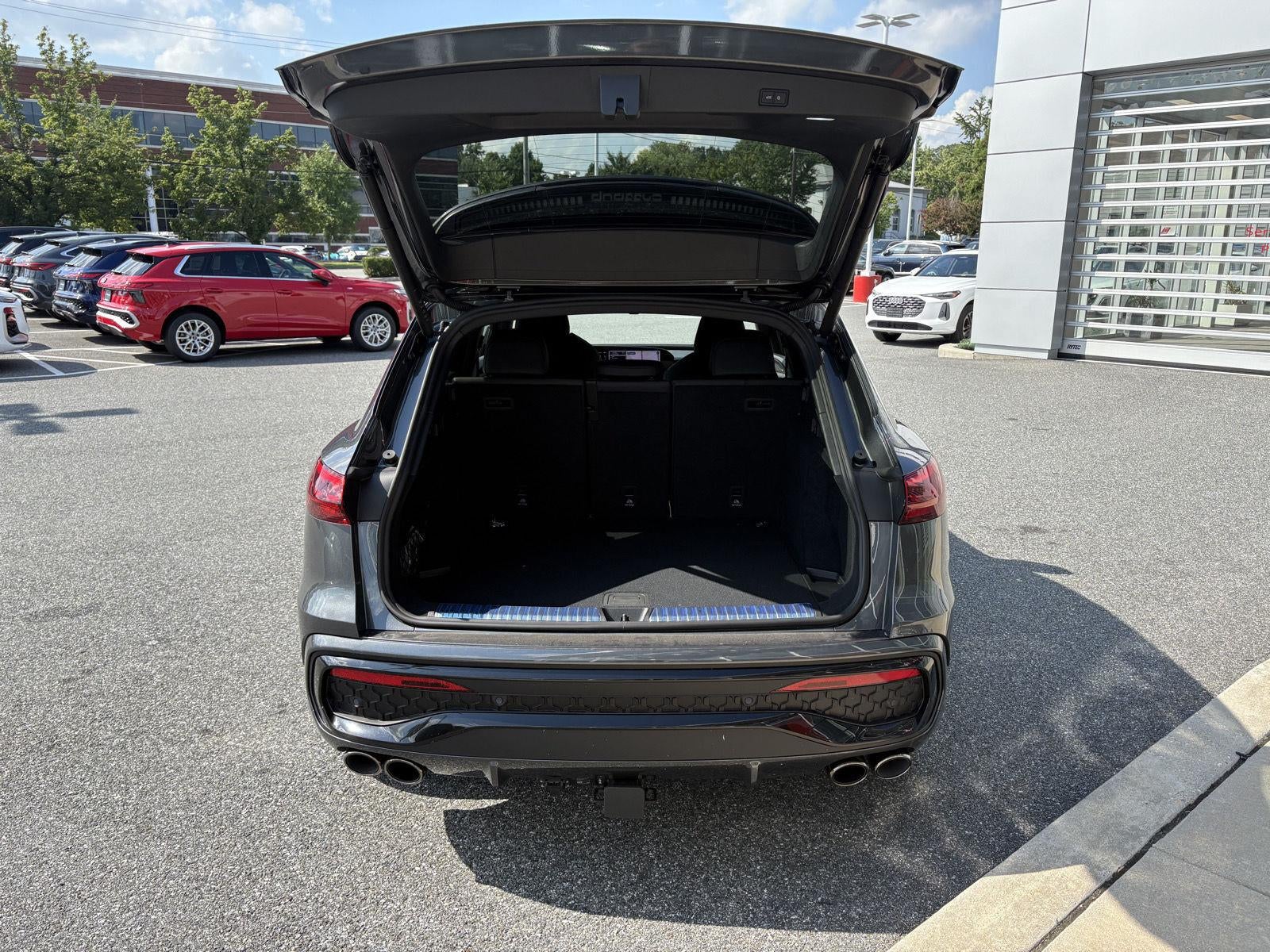 2026 Audi SQ5 Premium Plus