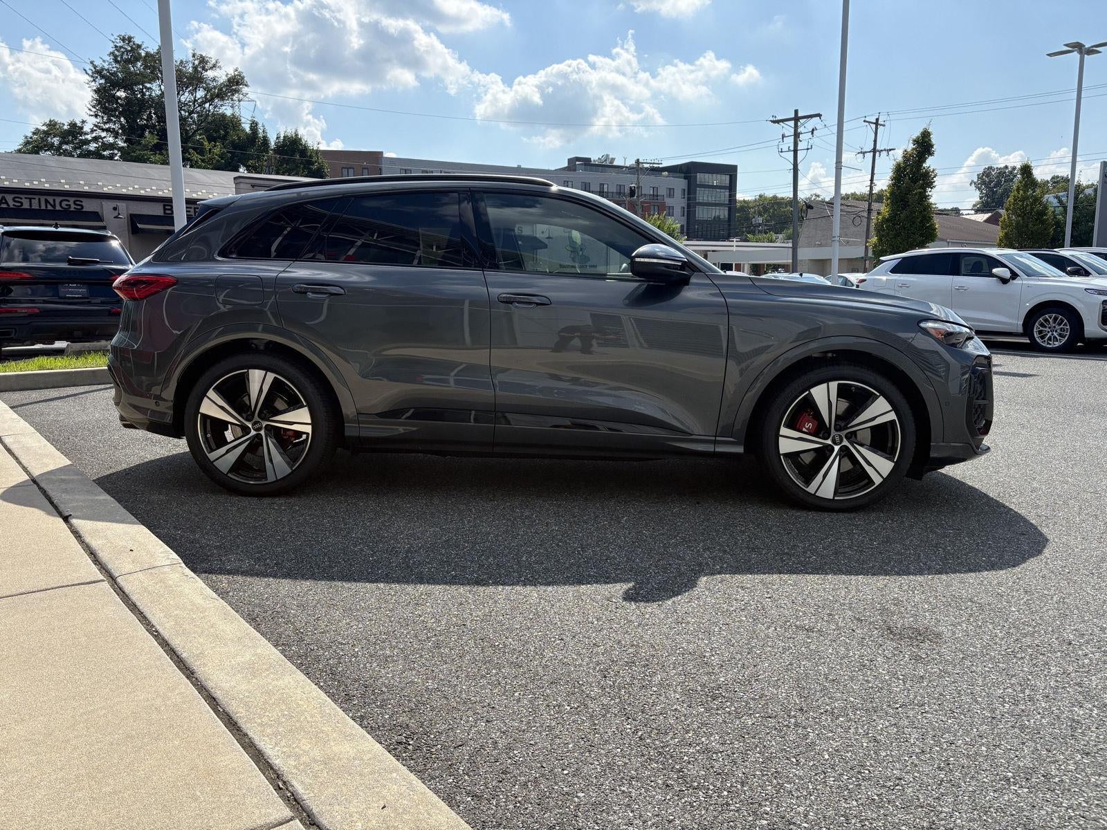 2026 Audi SQ5 Premium Plus