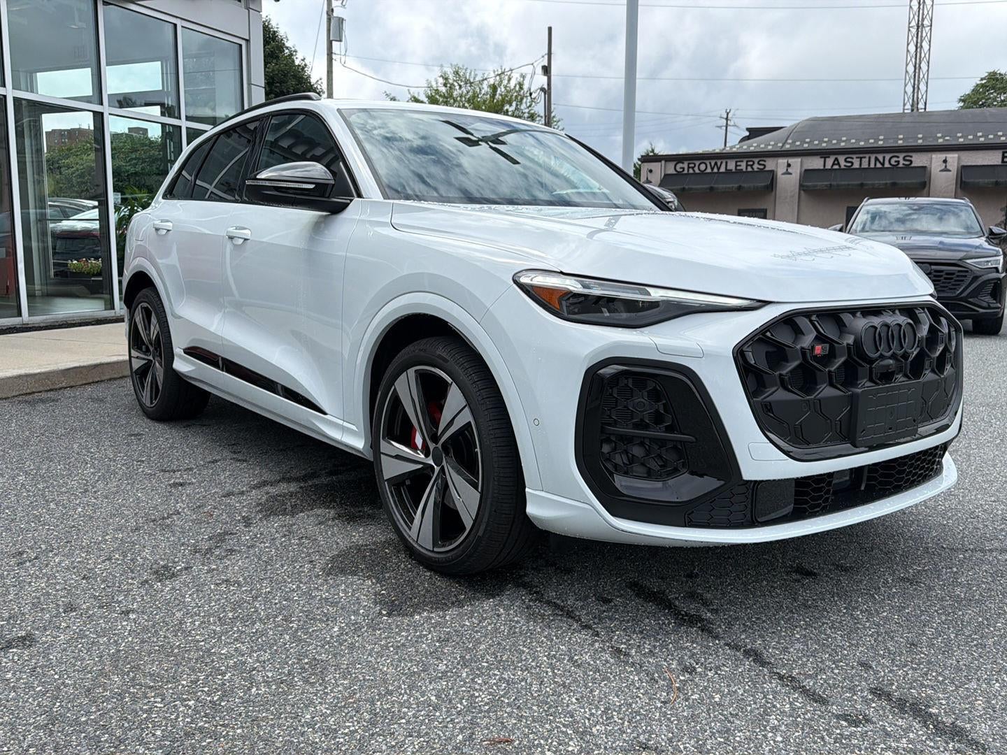 2026 Audi SQ5 Premium Plus