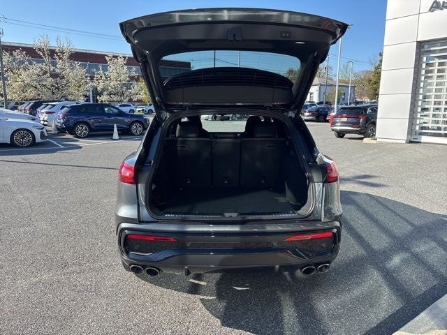 2026 Audi SQ5 Premium Plus quattro