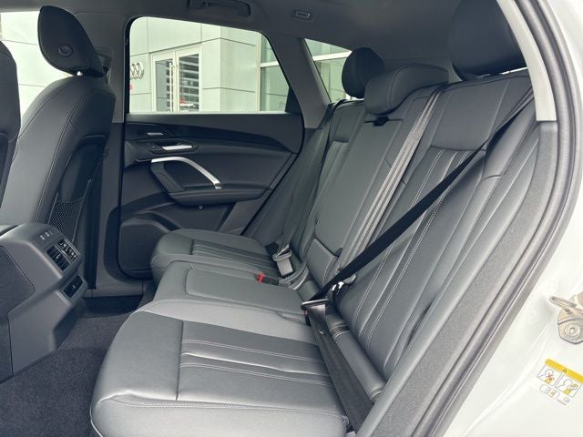 2026 Audi Q5 2.0T Premium Plus quattro
