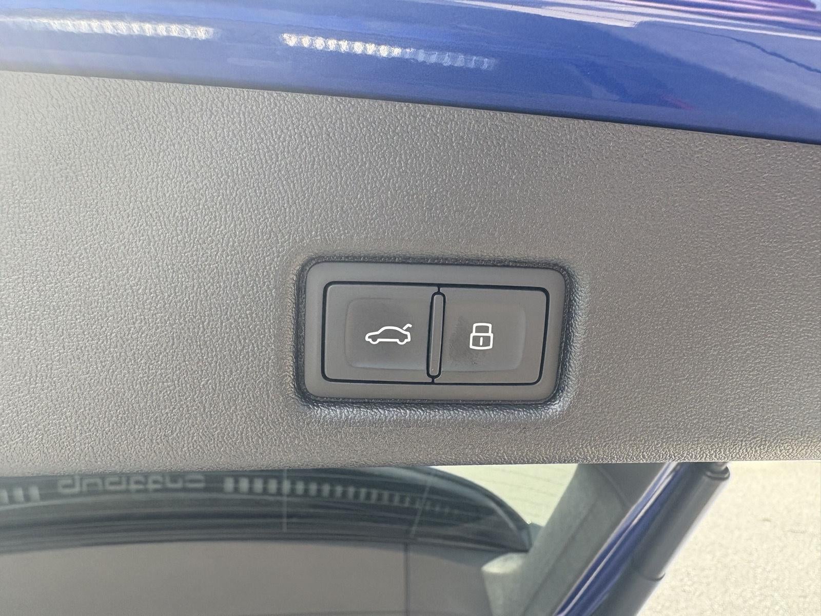 2026 Audi SQ5 Prestige
