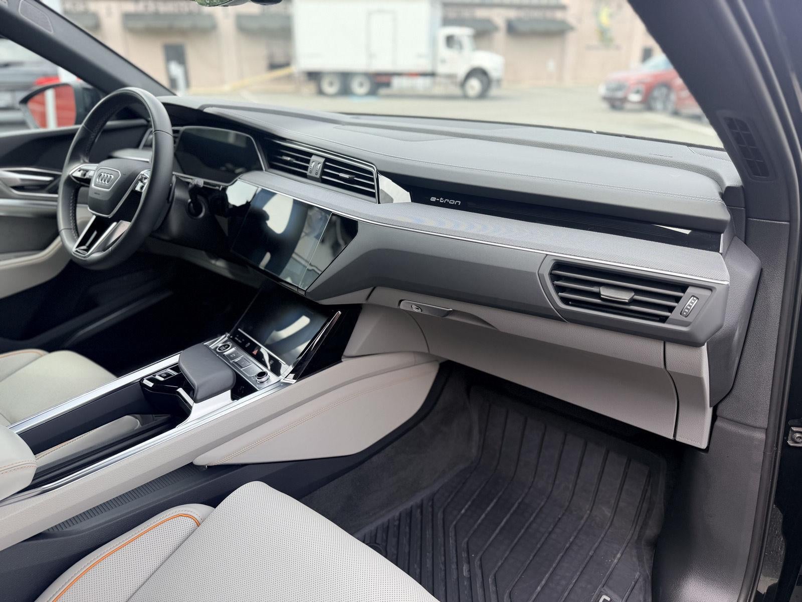 2024 Audi Q8 e-tron Prestige