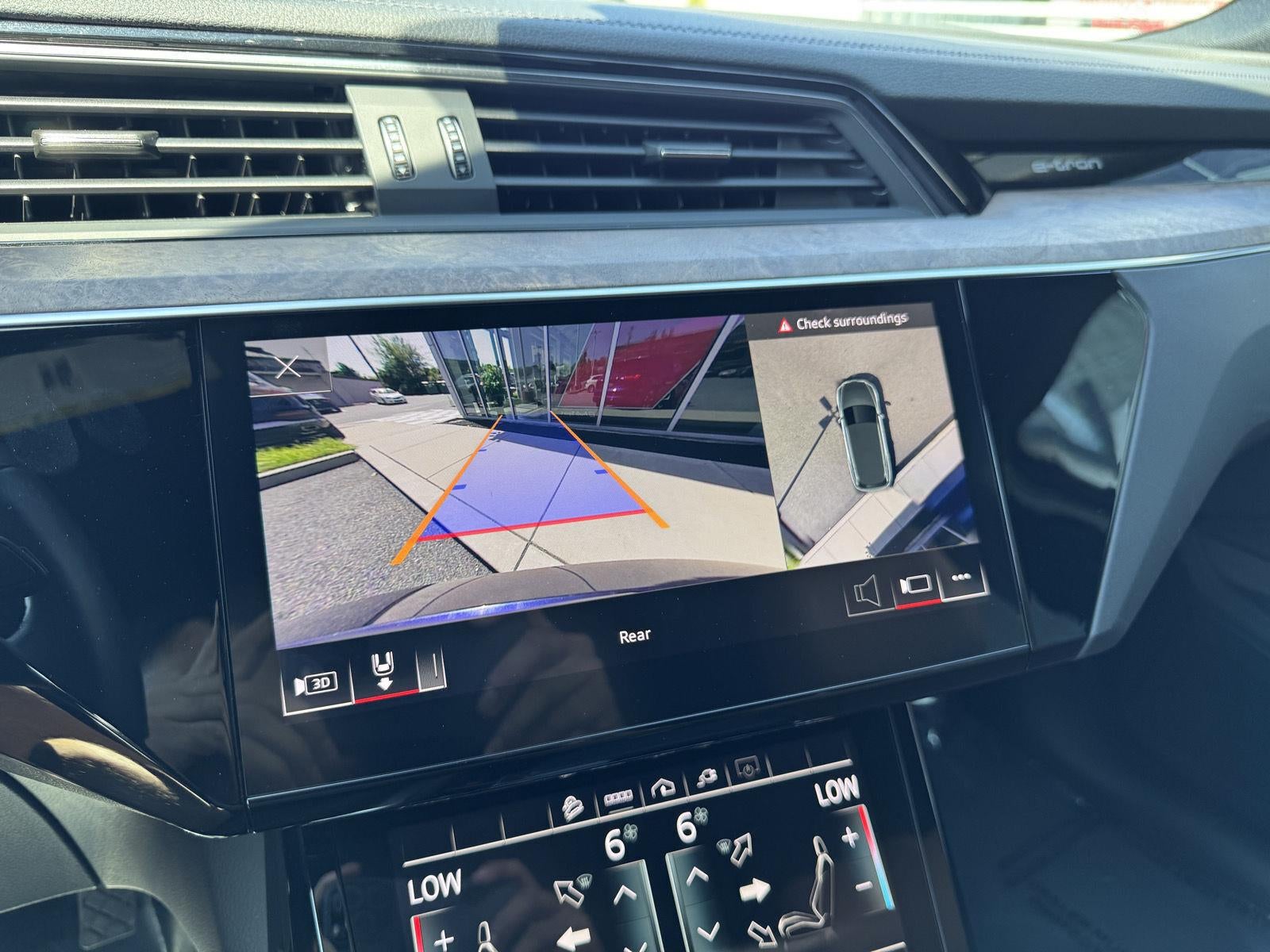 2022 Audi e-tron Premium