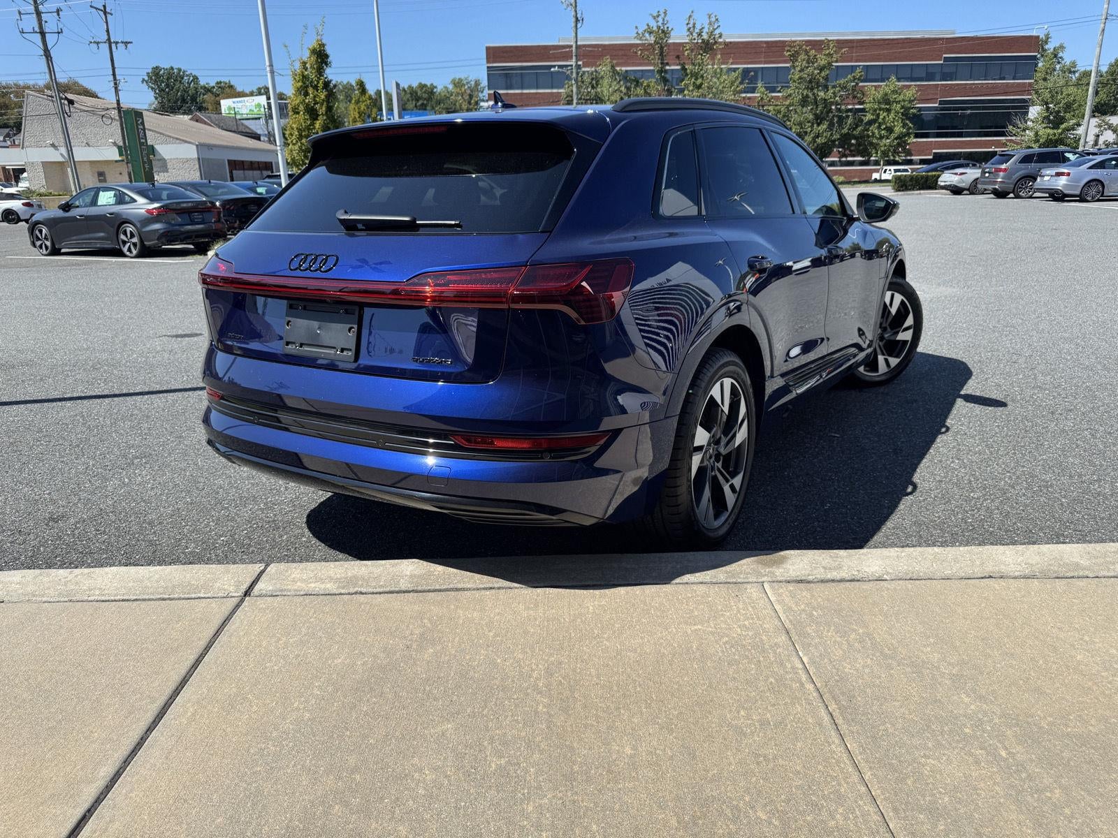 2022 Audi e-tron Premium