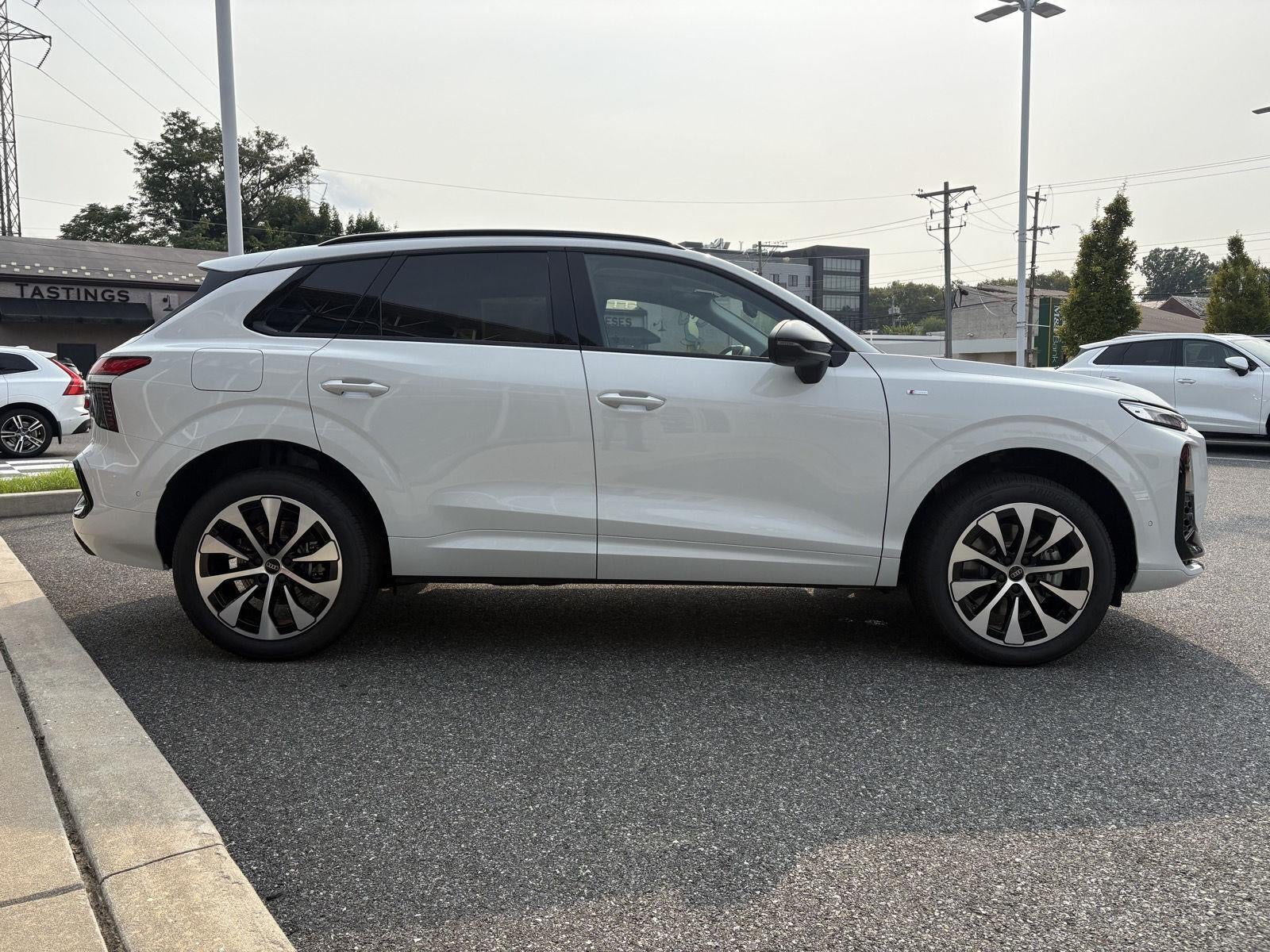2026 Audi Q3 S line