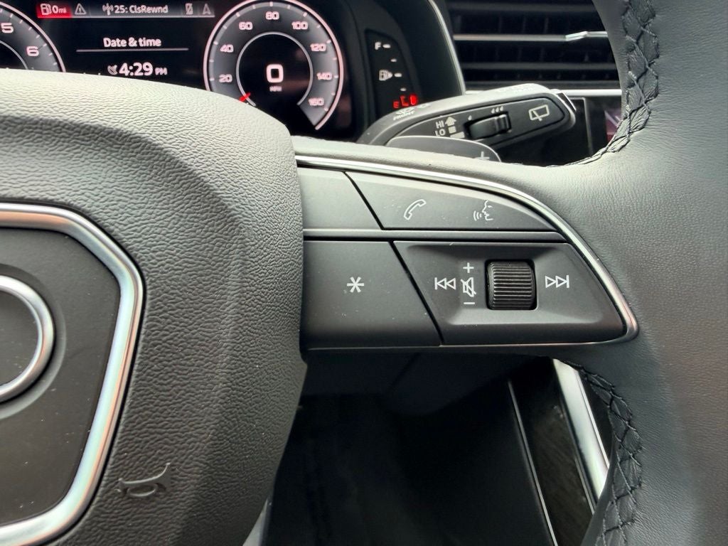 2023 Audi Q7 45 Premium quattro