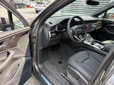 2026 Audi Q7 Premium