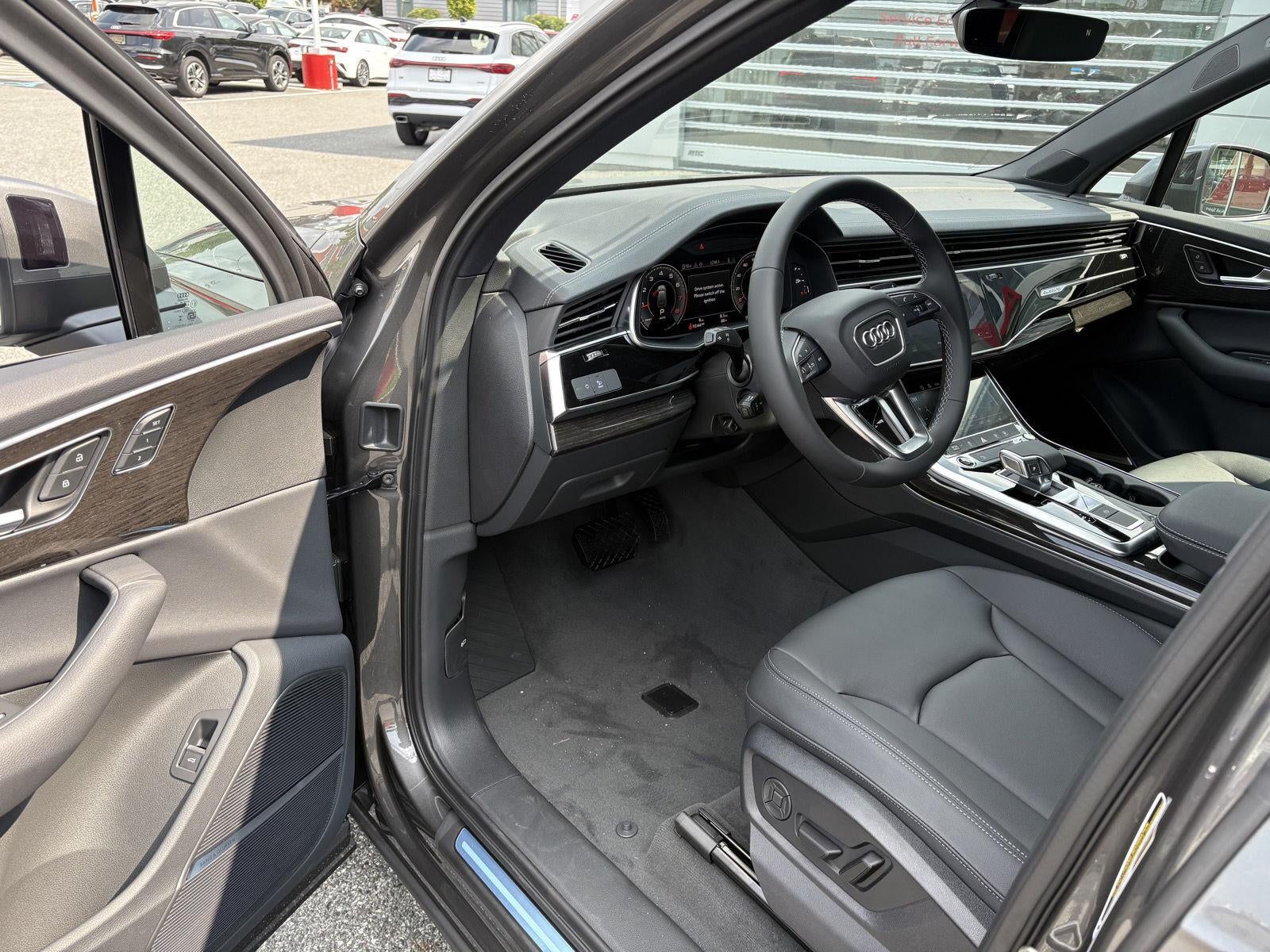 2026 Audi Q7 Premium