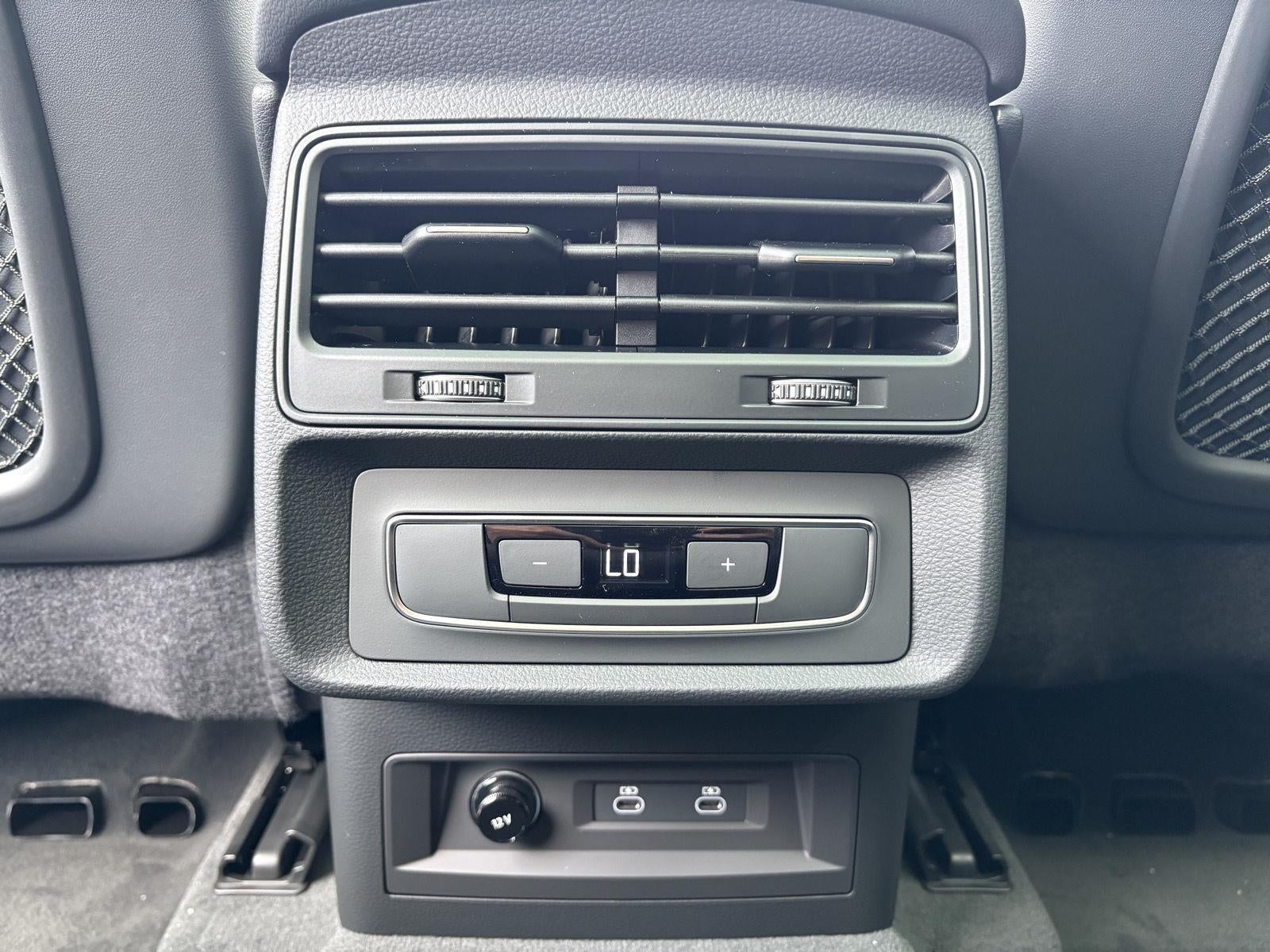 2026 Audi Q7 Premium