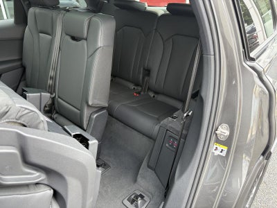 2026 Audi Q7 Premium