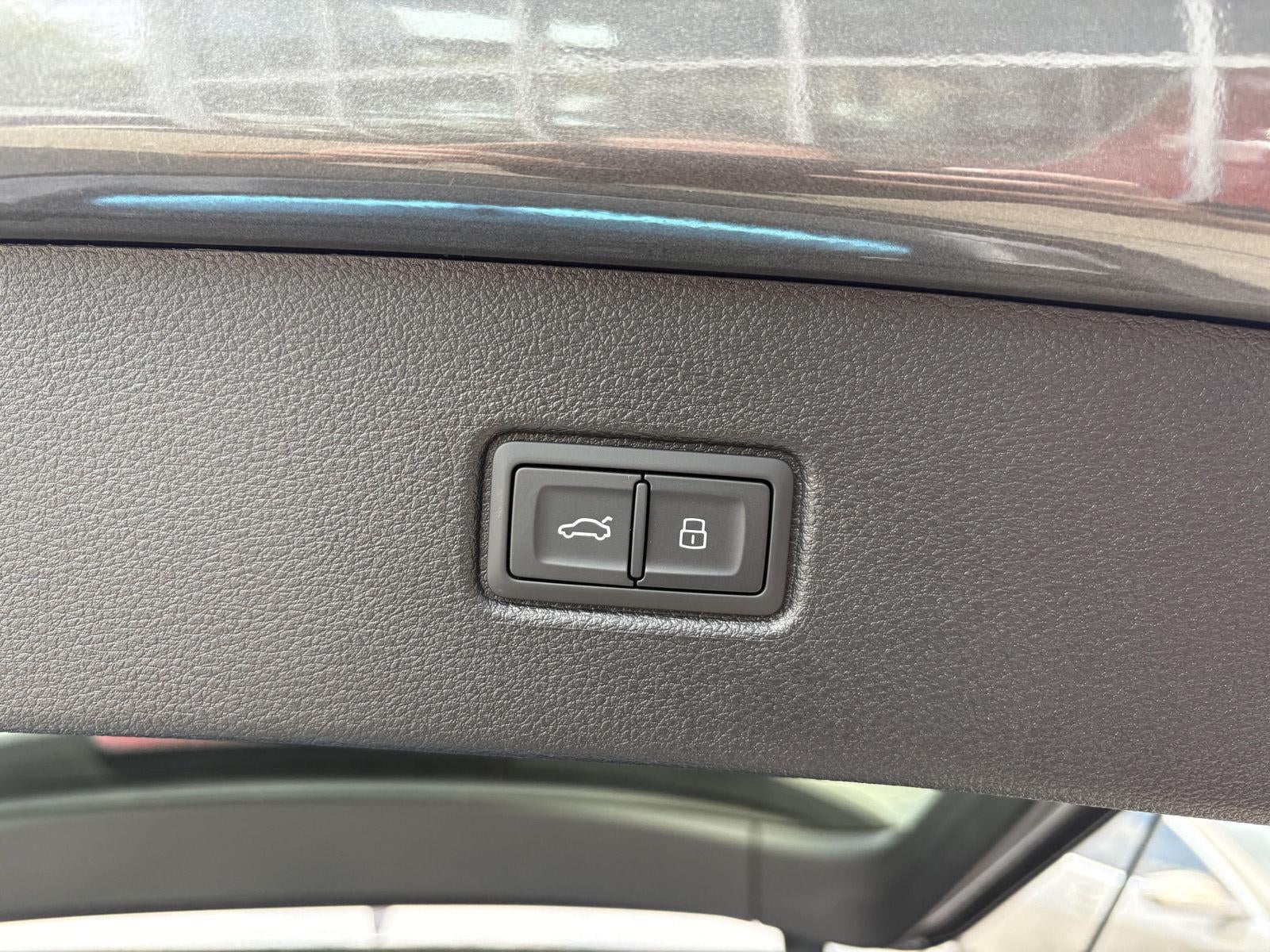 2026 Audi Q7 Premium
