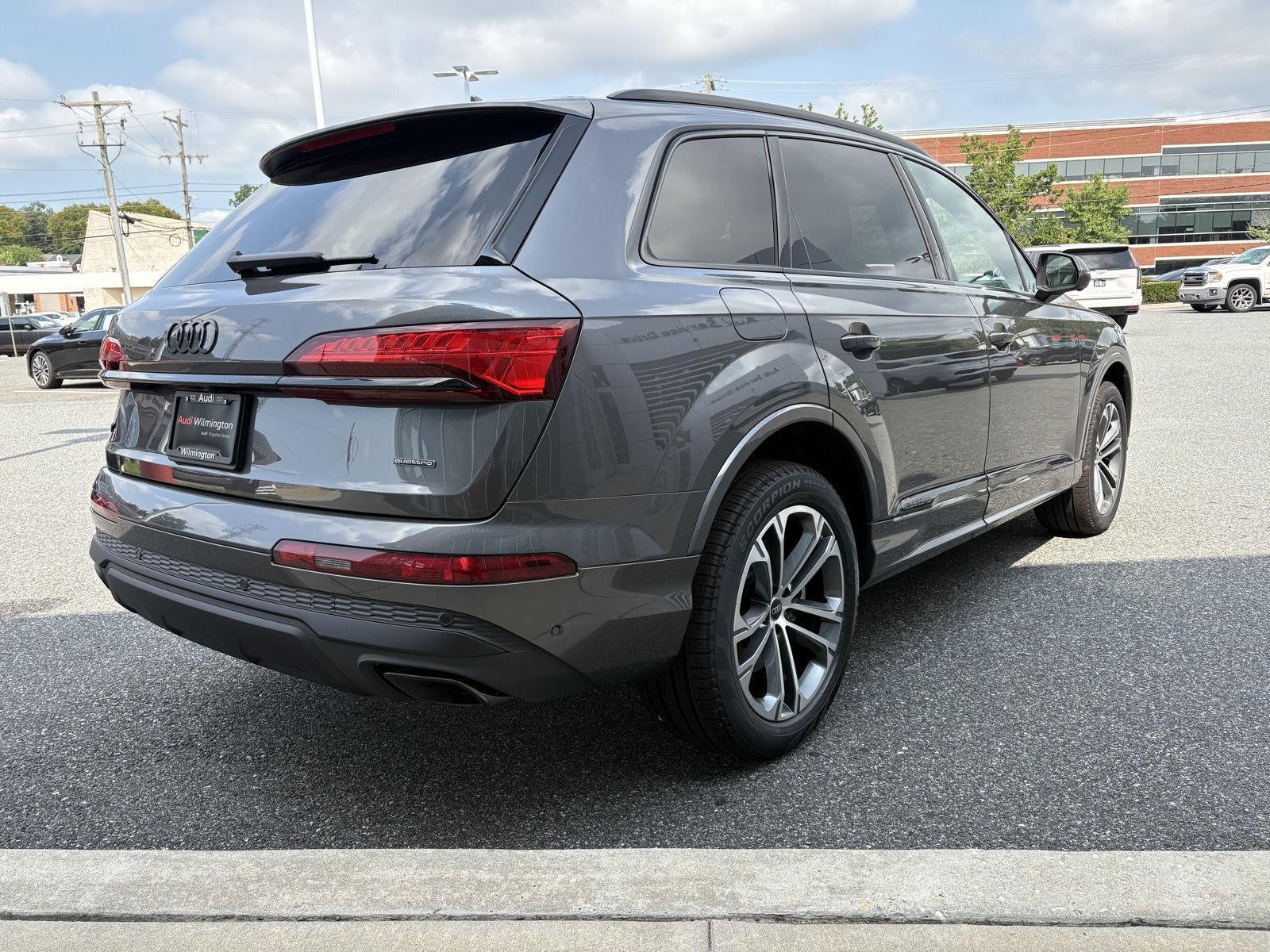 2026 Audi Q7 Premium