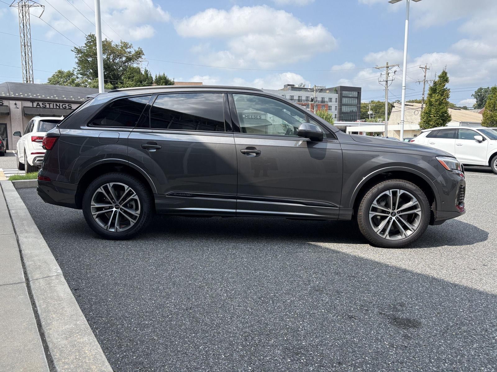 2026 Audi Q7 Premium