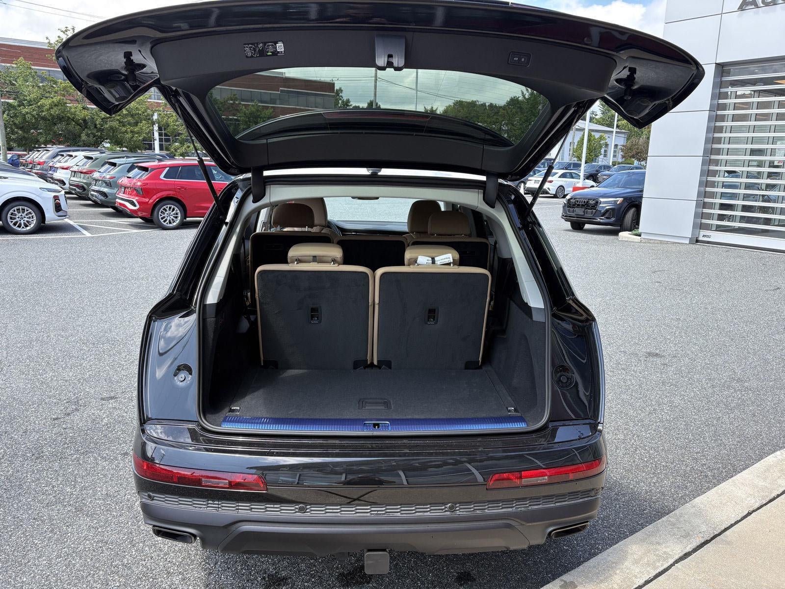 2026 Audi Q7 Premium