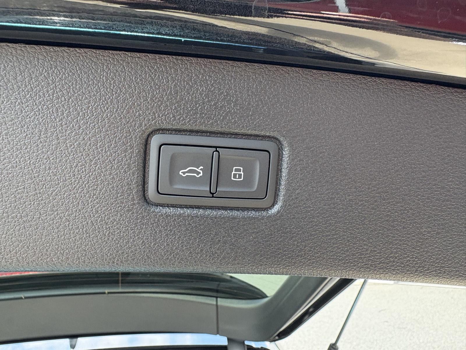 2026 Audi Q7 Premium