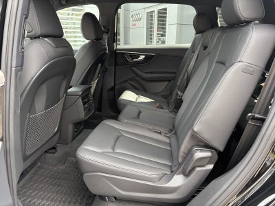 2026 Audi Q7 Premium