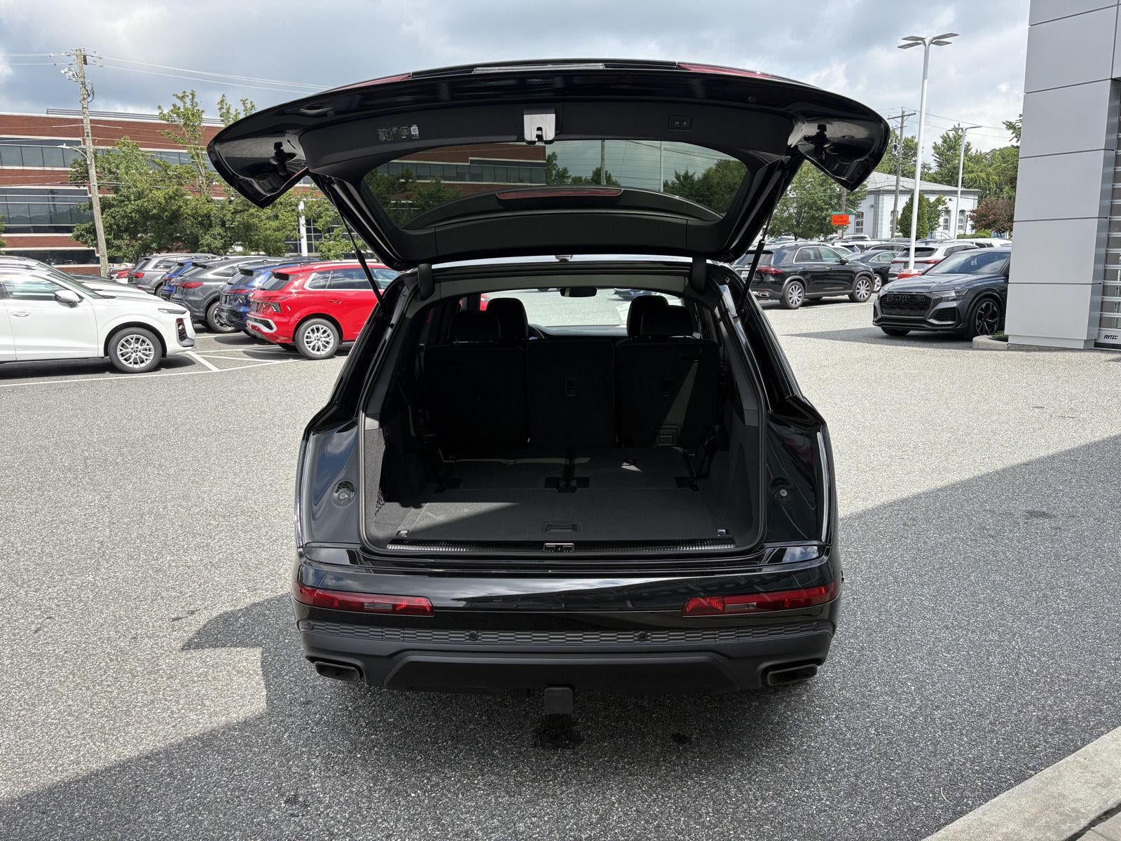 2026 Audi Q7 Premium