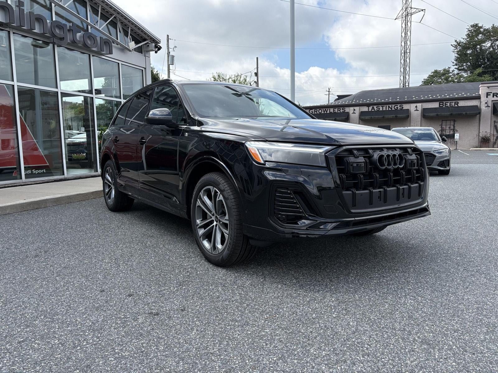 2026 Audi Q7 Premium