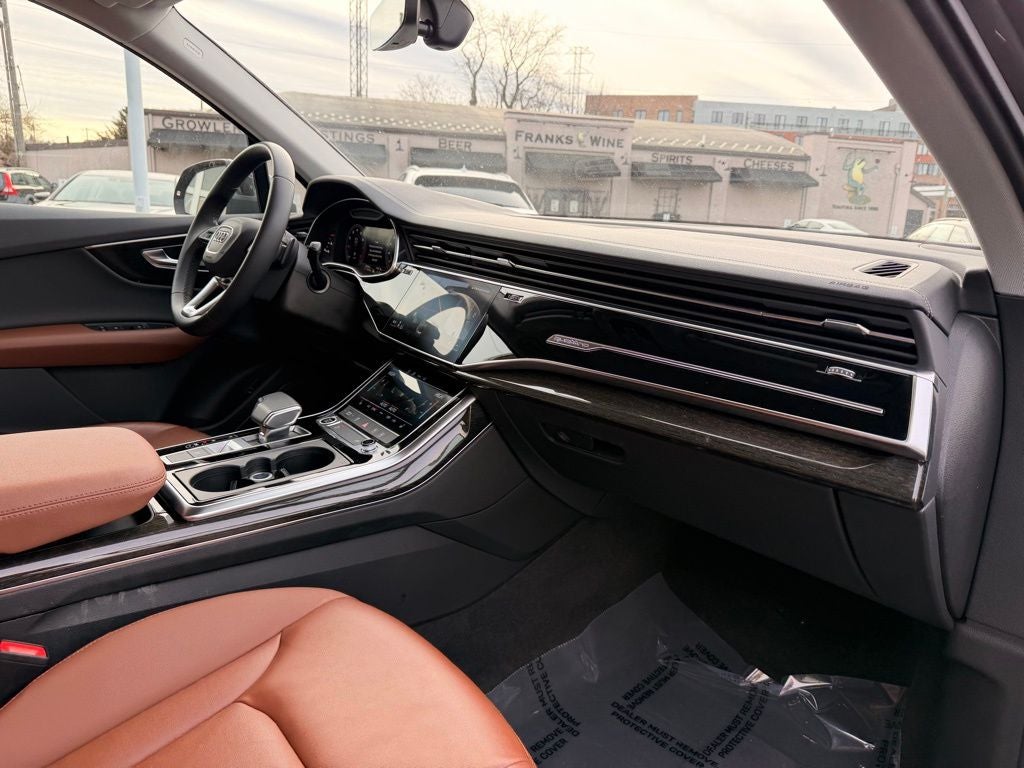 2023 Audi Q7 45 Premium quattro