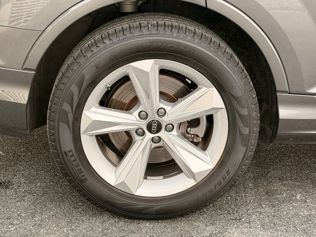 2023 Audi Q7 45 Premium quattro