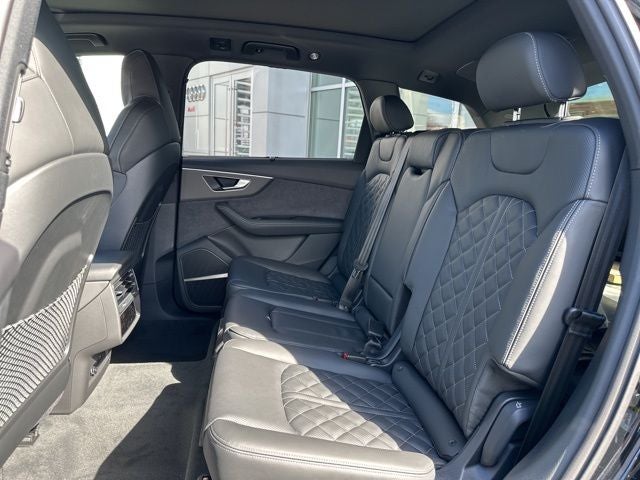 2026 Audi SQ7 Premium Plus quattro