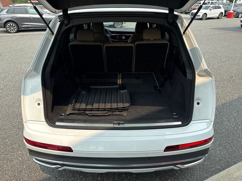 2022 Audi Q7 55 Premium quattro