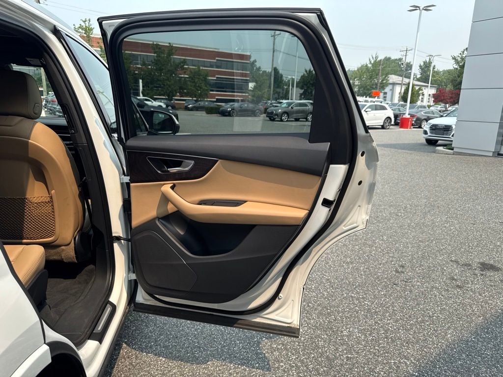 2022 Audi Q7 55 Premium quattro