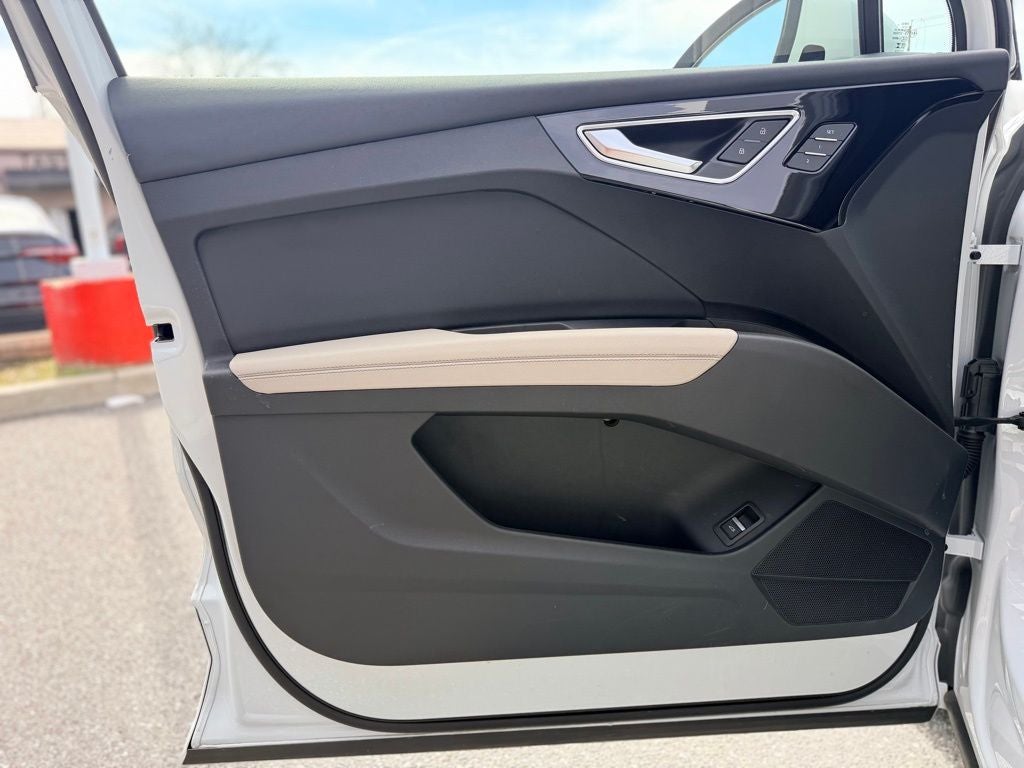 2024 Audi Q4 e-tron Premium Plus