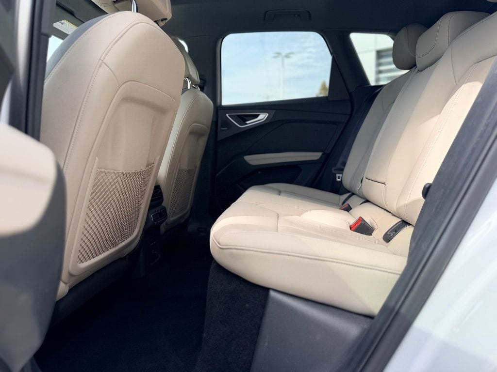 2024 Audi Q4 e-tron Premium Plus
