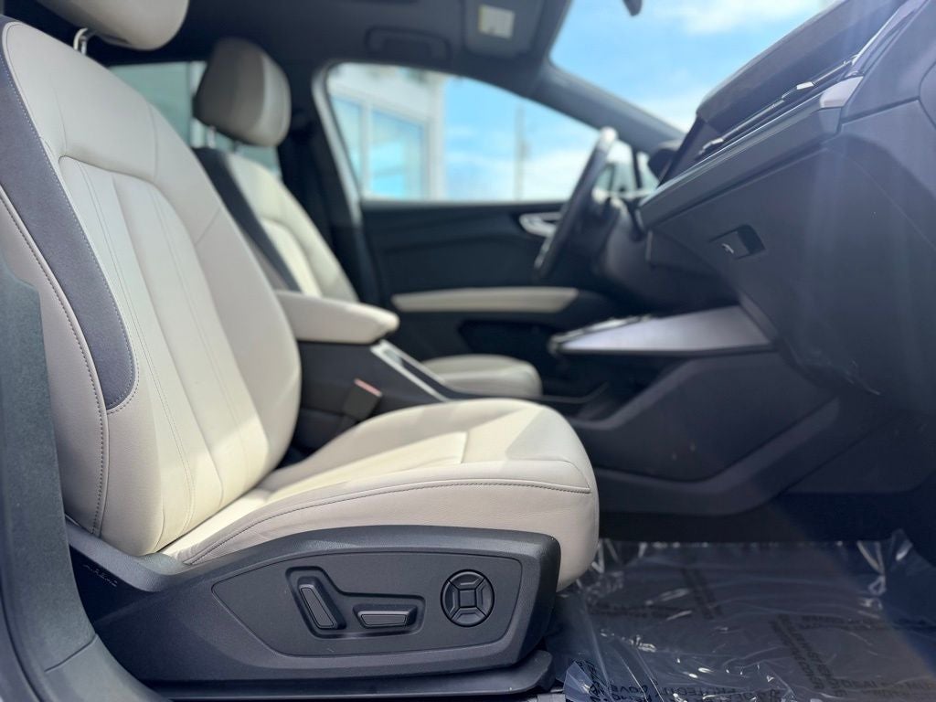 2024 Audi Q4 e-tron Premium Plus