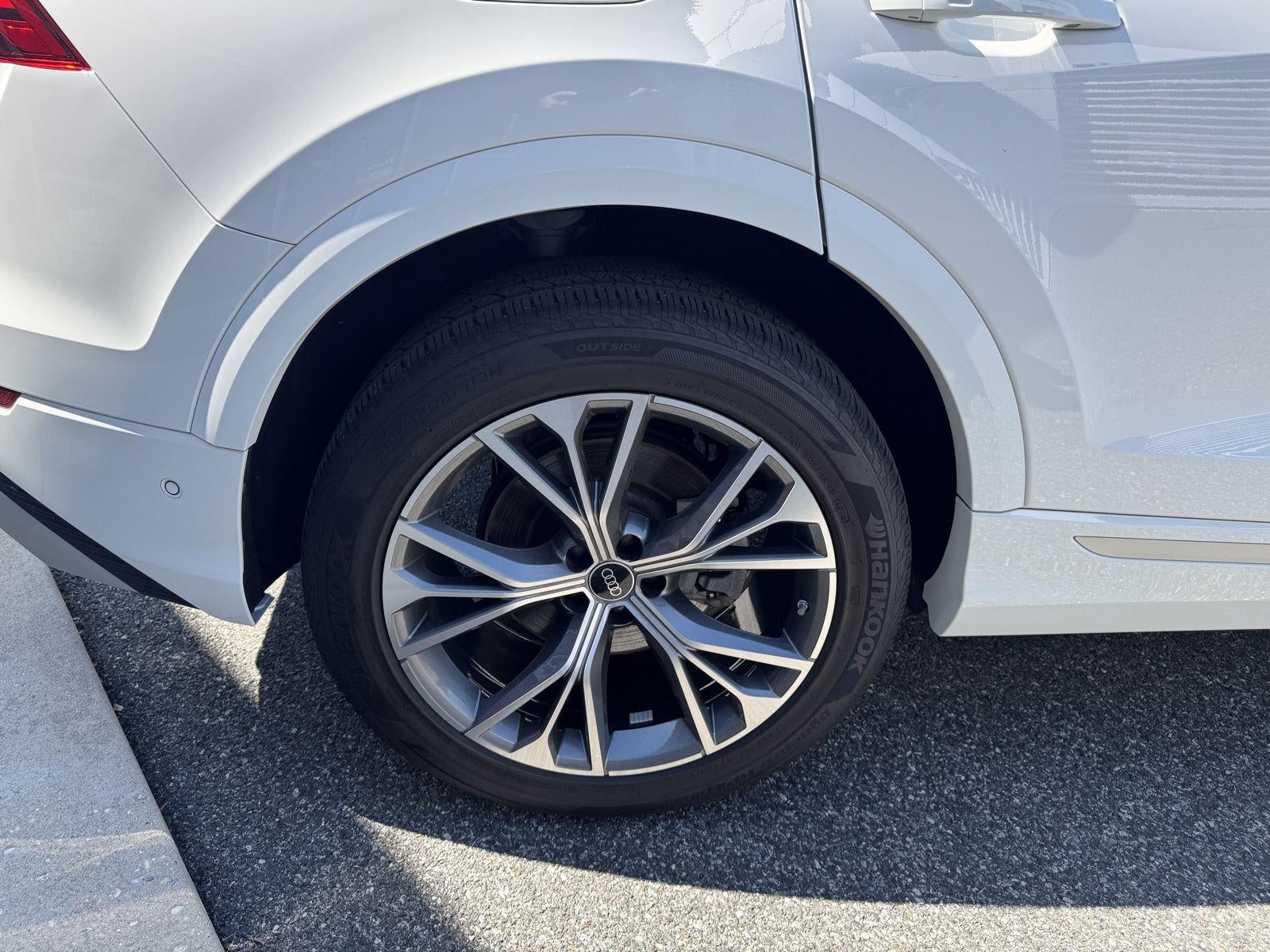 2024 Audi Q8 Premium Plus