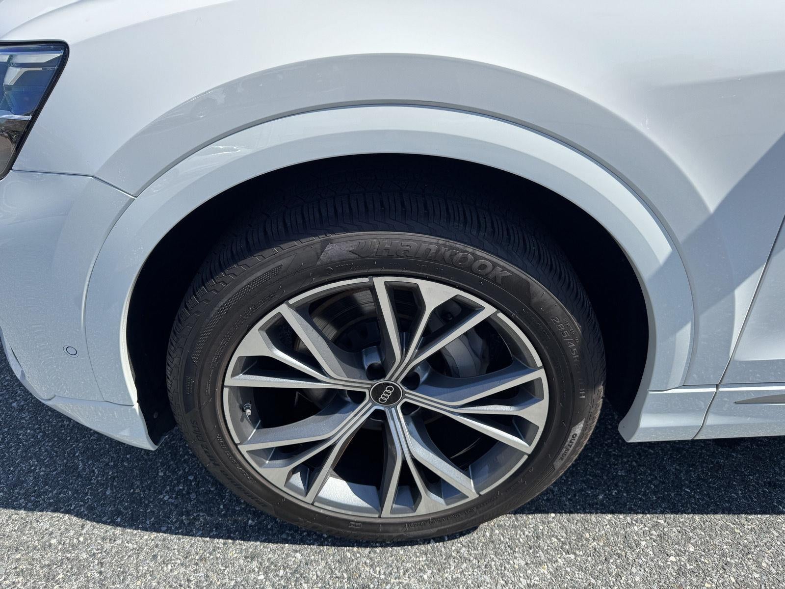 2024 Audi Q8 Premium Plus