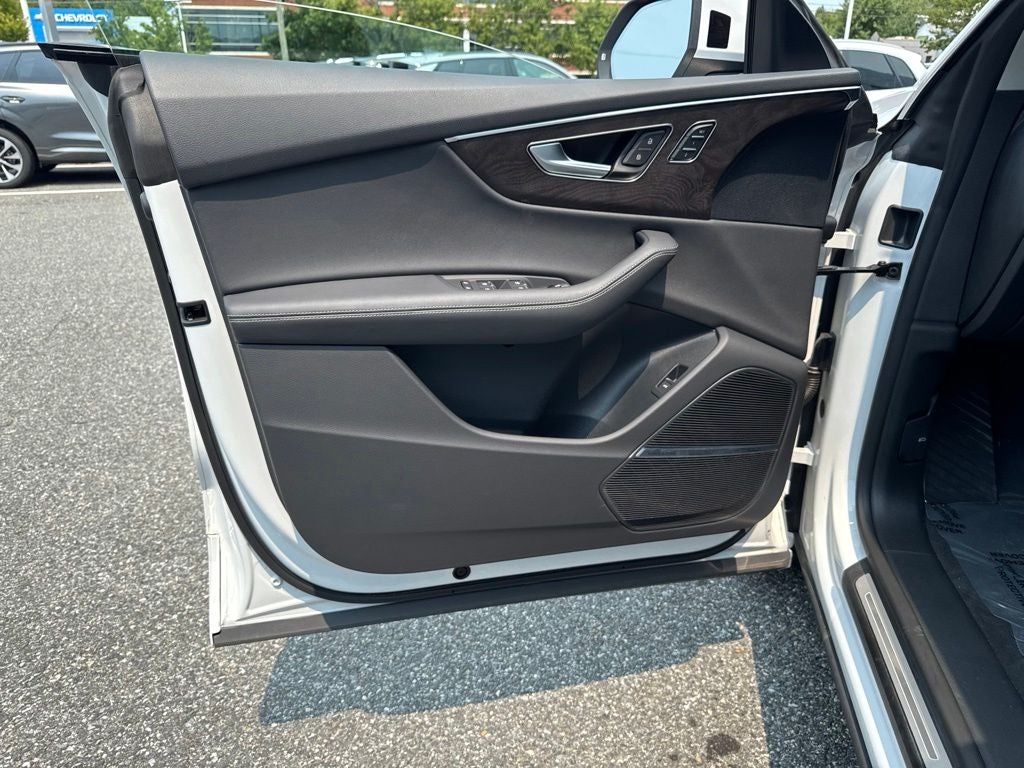 2023 Audi Q8 55 Premium Plus quattro