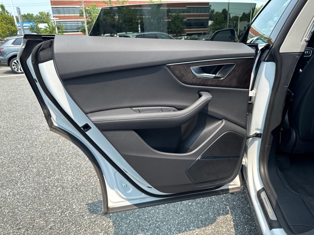 2023 Audi Q8 55 Premium Plus quattro