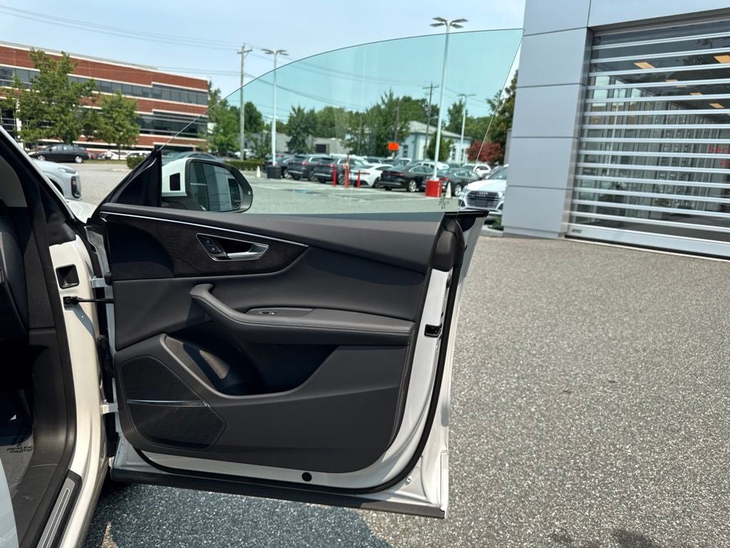 2023 Audi Q8 55 Premium Plus quattro