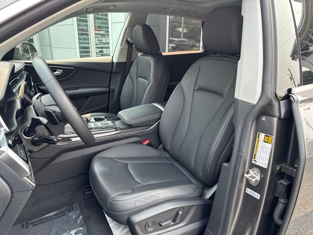 2023 Audi Q8 55 Premium Plus quattro
