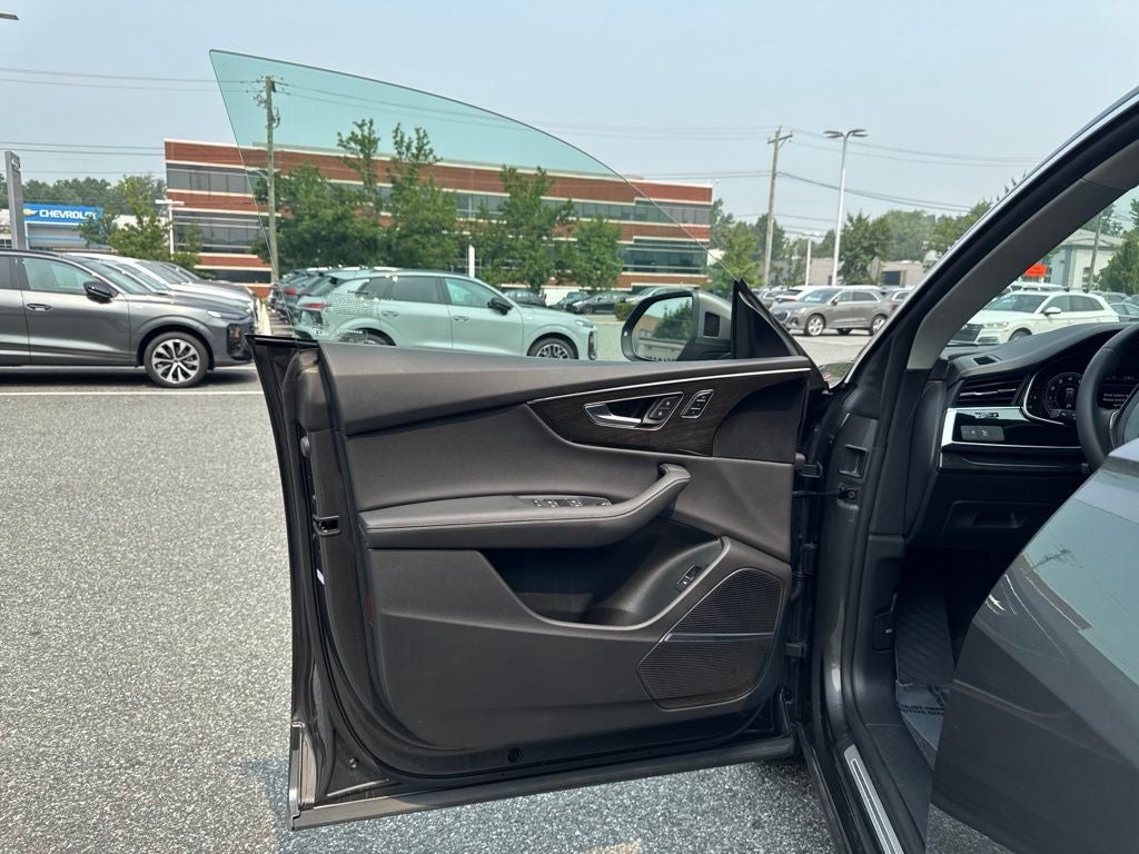 2023 Audi Q8 55 Premium Plus quattro