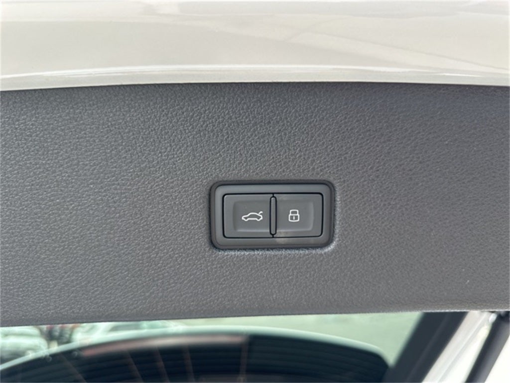 2025 Audi Q8 55 Premium Plus quattro