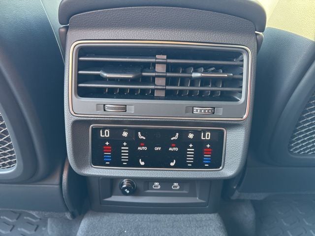 2026 Audi SQ8 4.0T Prestige quattro
