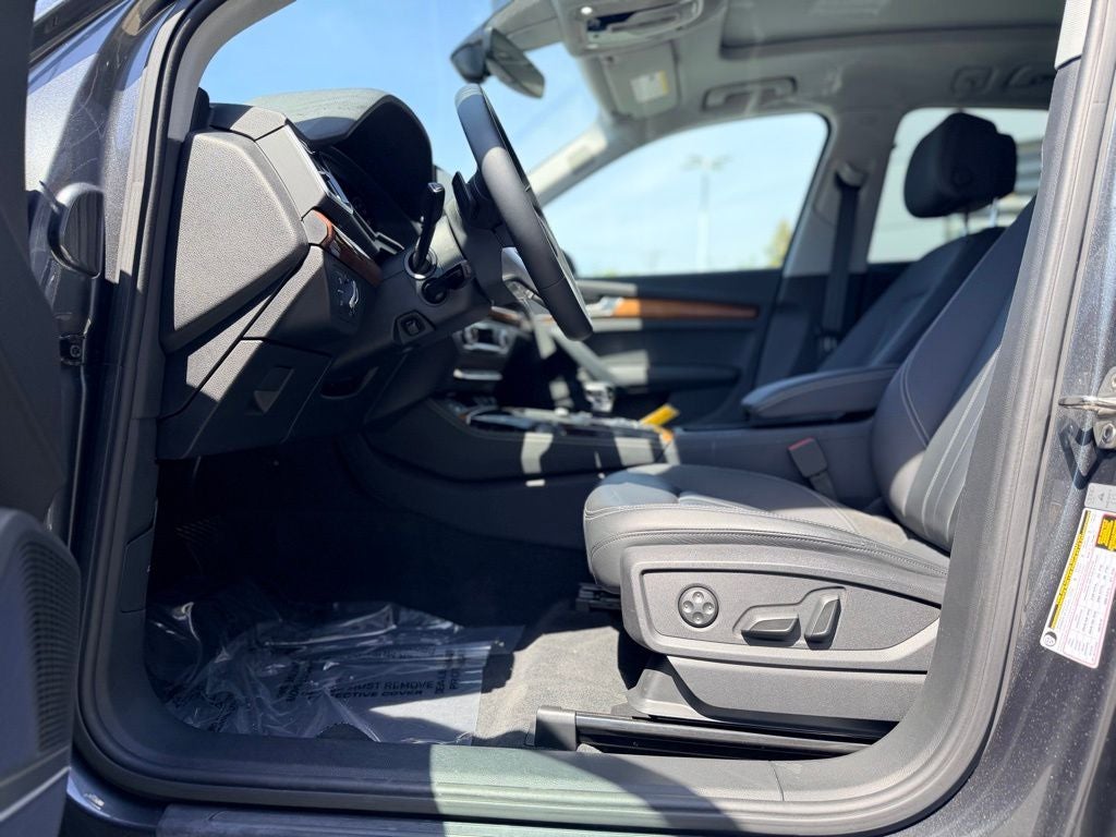 2023 Audi Q5 45 S line Premium Plus quattro