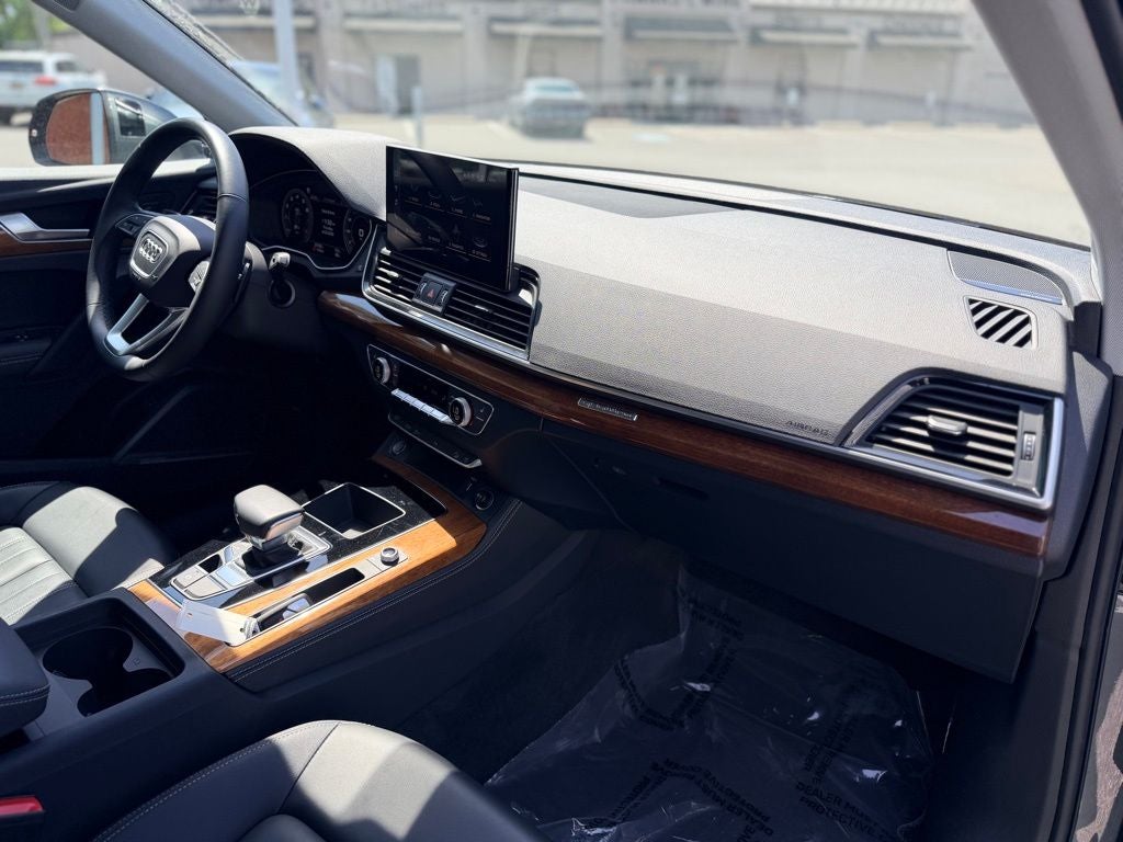 2023 Audi Q5 45 S line Premium Plus quattro