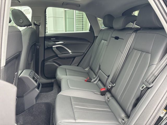 2026 Audi Q5 2.0T Premium Plus quattro